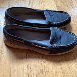 Women’s Sz10 Sperry Navy and Tan Loafers